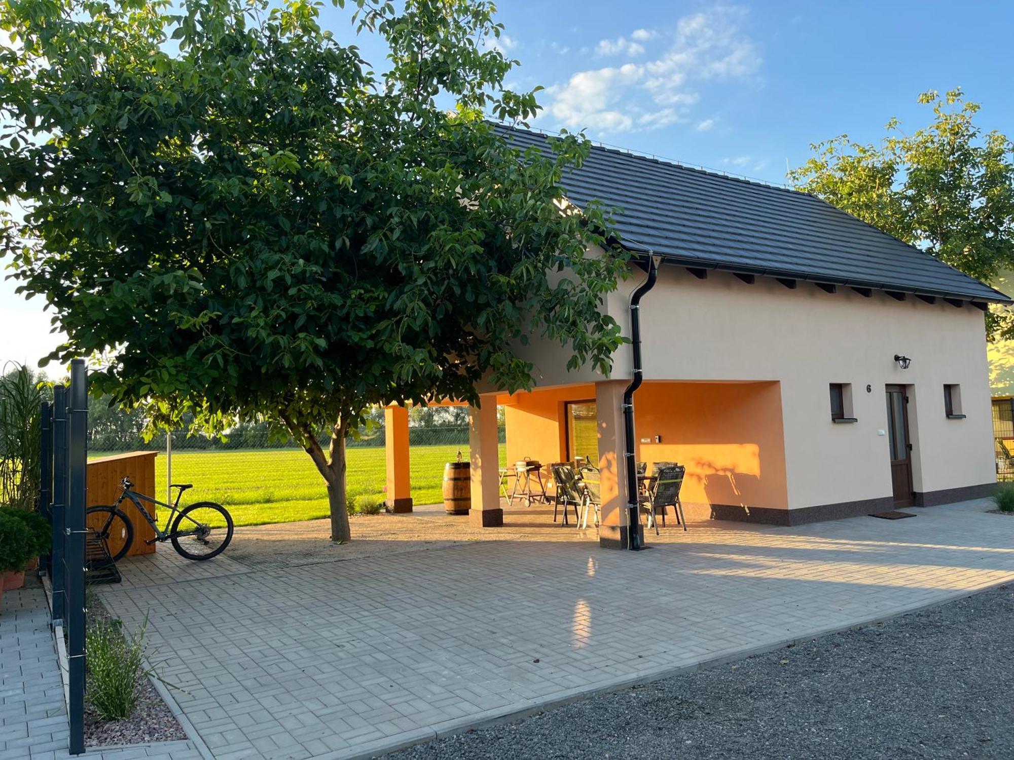 Rekreacni Dum U Jezer, Milovice 6 Villa Exterior photo